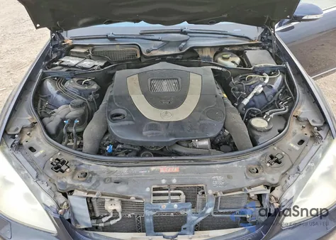 2009 Mercedes-Benz S 550 z USA, uszkodzony, nr VIN WDDNG71X69A283491